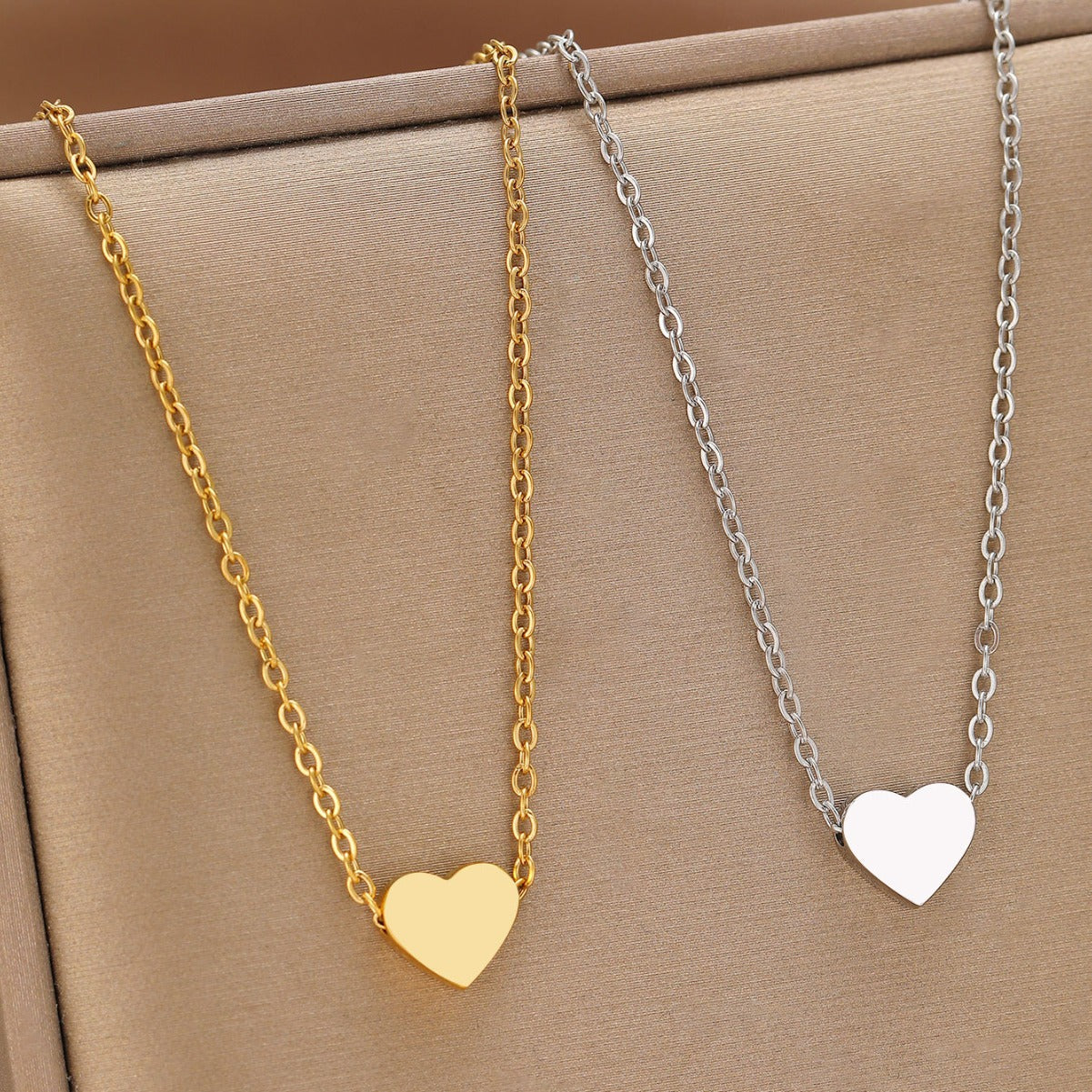 New Minimalist Heart-Shaped Pendant Necklace