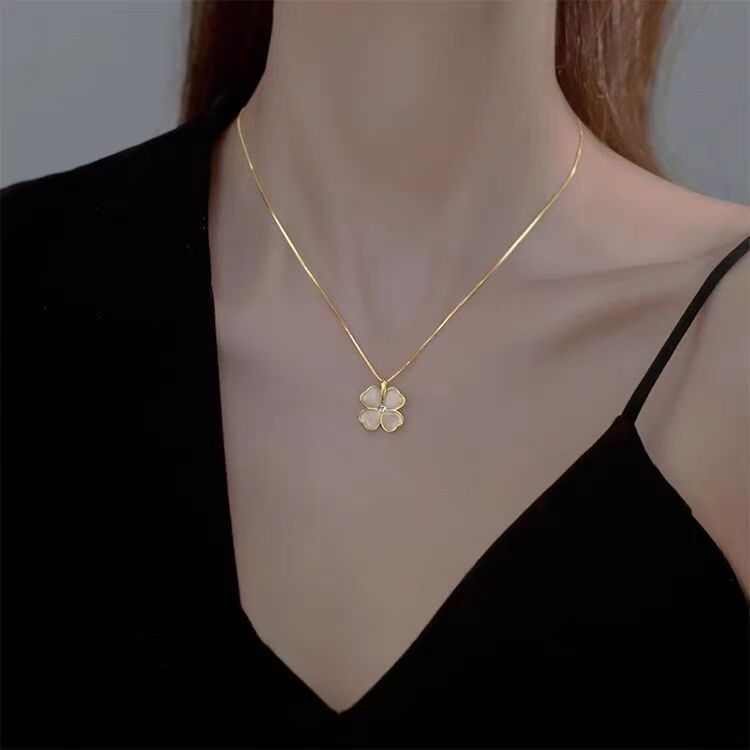 Four-leaf clover petal necklace