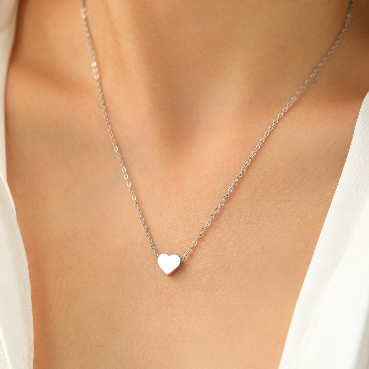 New Minimalist Heart-Shaped Pendant Necklace