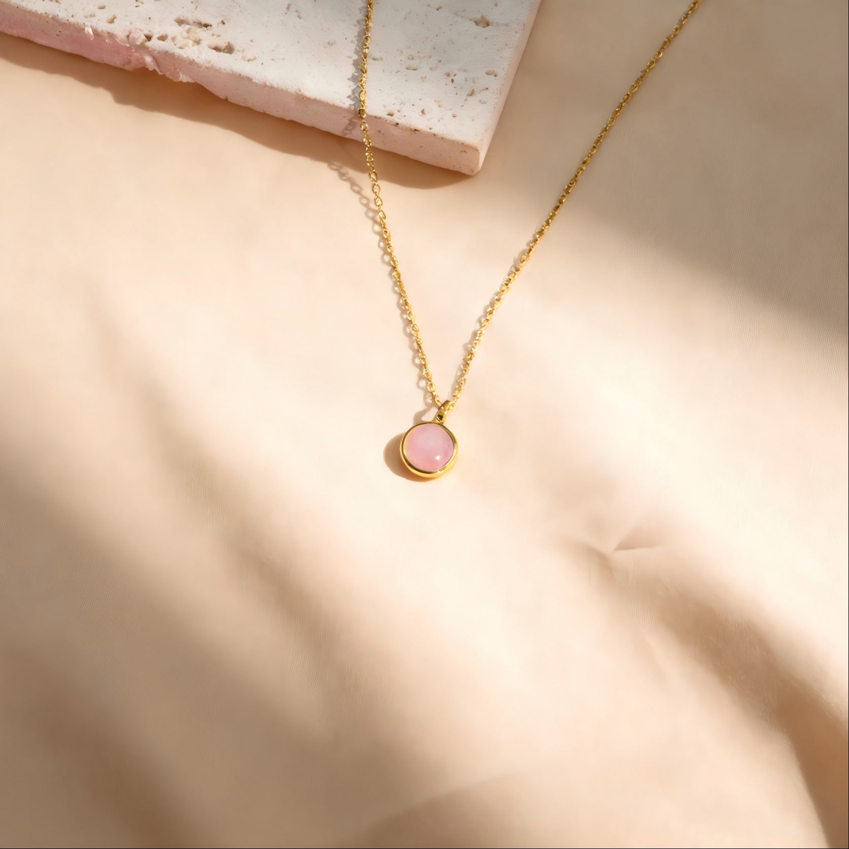 Round Cat Eye Necklace