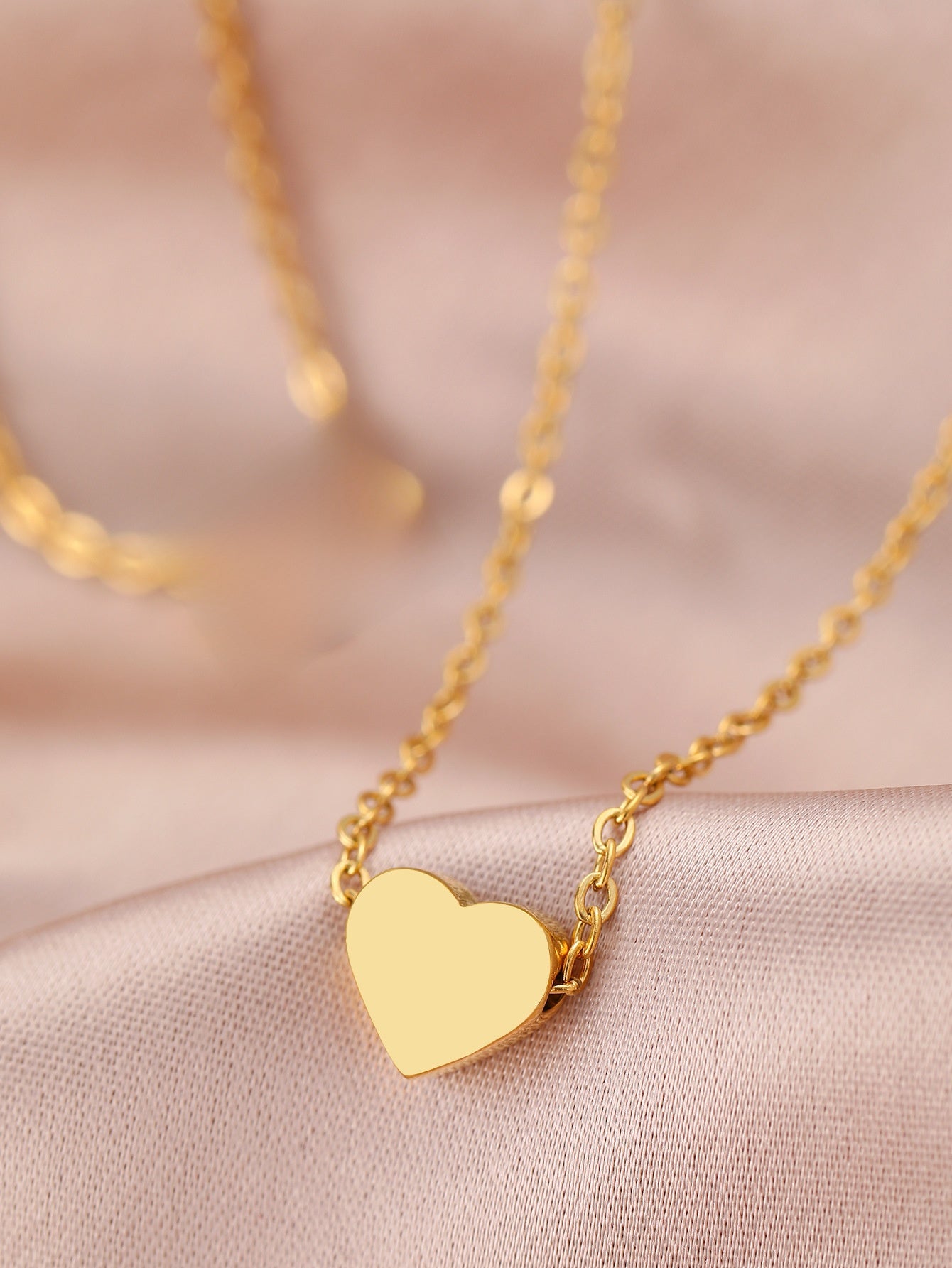 New Minimalist Heart-Shaped Pendant Necklace